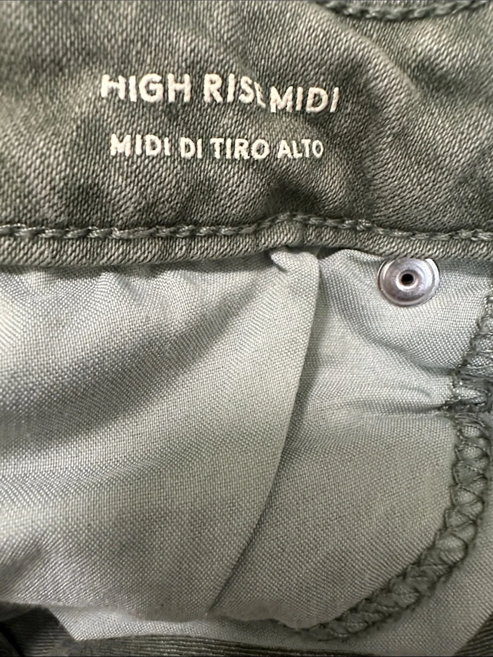 🍁 Universal Thread High Rise Midi Jean Shorts - Picture 4 of 5